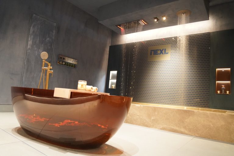 NEXL Bathtub